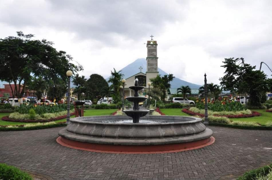 Sleeping Mountain Arenal Otel La Fortuna Dış mekan fotoğraf